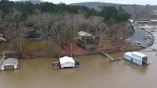 preview picture of video 'Pickwick Tennessee Aqua Yacht Harbor Marina'