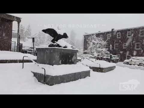 12-31-2022 Truckee, CA - Heavy snowfall in Downtown Truckee, New Year’s Eve Snowstorm