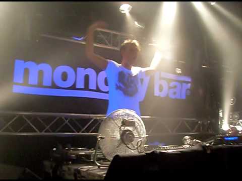 Armin Van Buuren at Mondaybar playing Max Graham ft Neev Kennedy-Sun In The Winter(Alex Morph Remix)