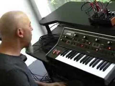 Moog Little Phatty and Jordan Rudess - Oscillator Sync