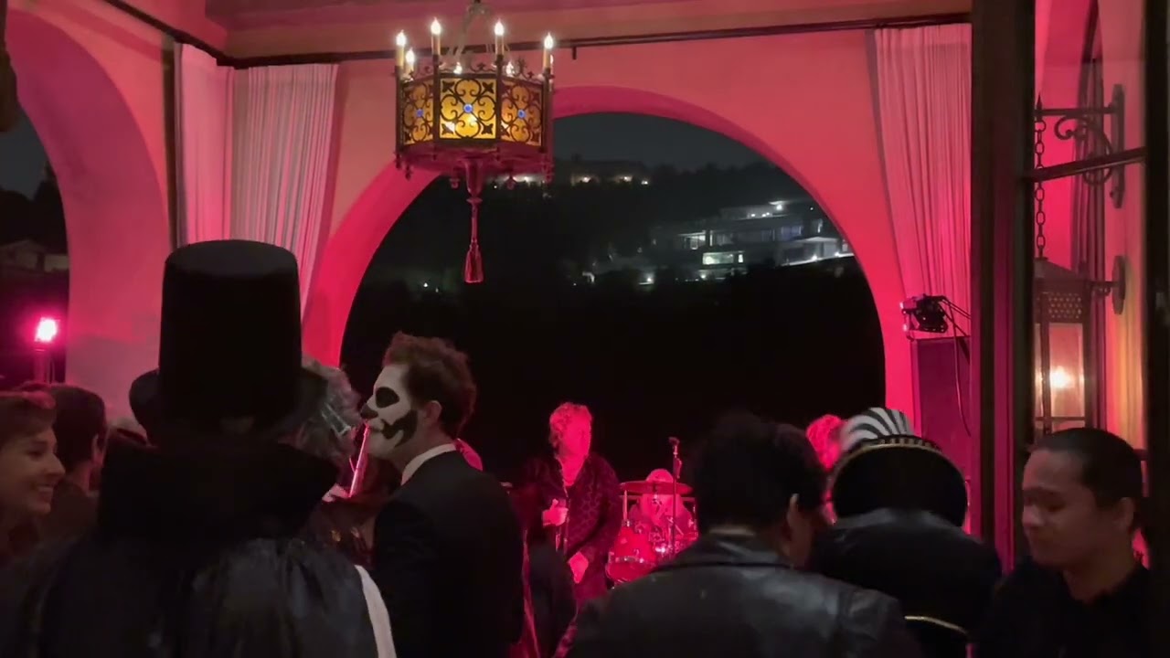 Promotional video thumbnail 3 for World Tour-Legends of Rock