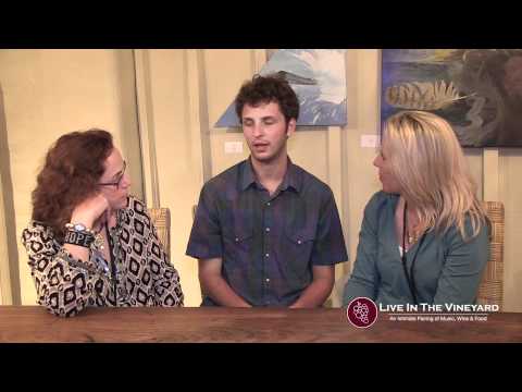 Live In The Vineyard: Zach Heckendorf Live Performance and Exclusive Interview