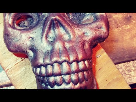 Pouring a copper skull