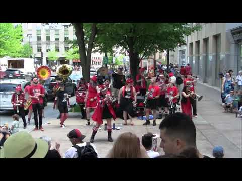 2019 05 25 Busk Lovely Day   Montserrat Serrat