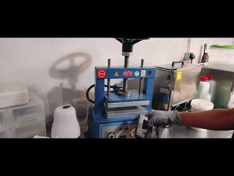 Preparing the silicone mold