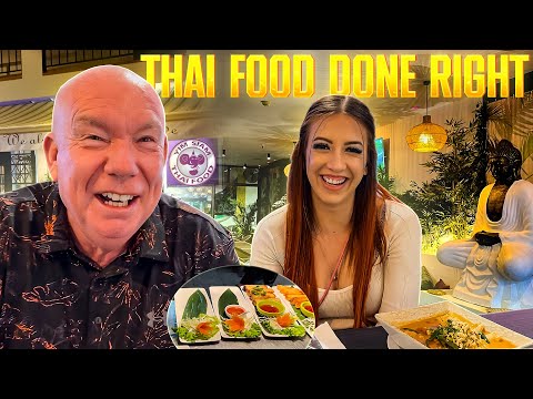 BEST THAI FOOD in Los Cristianos 🇹🇭 | First Time Trying Thai at Yim Siam (Tenerife Food Vlog)
