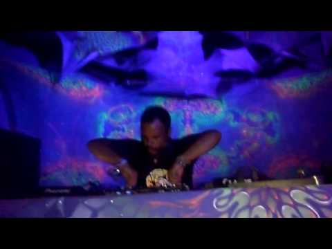 BONES - FESTIVAL MUNDO DE OZ 2016 EDIÇÃO HISTÓRICA.