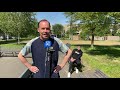 De Syrische Aseem kan dankzij laptop weer taallessen volgen