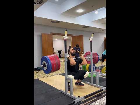 Akbar Djuraev (110) 270 kg front squat double