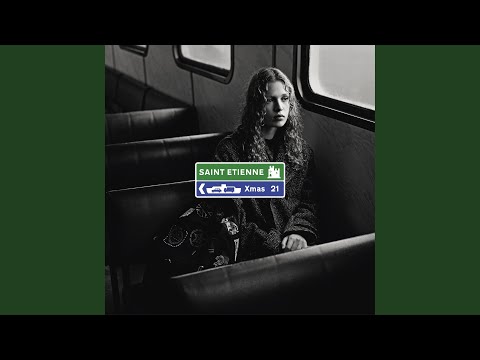 Videoclip de Her Winter Coat (Edit) — Saint Etienne