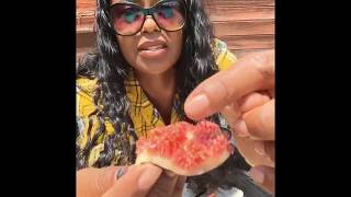 DO NOT WATCH THIS IF YOU EAT FIGS! You&#39;ve been warned...