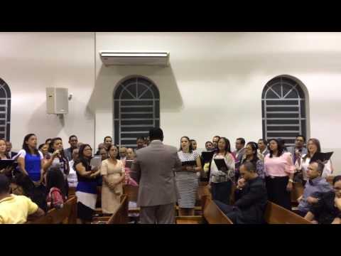 Hino de Adoração - Coral Louvores dos Remidos