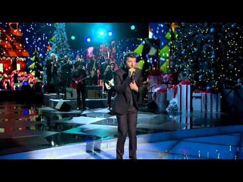 Brett Eldredge - What Christmas Means To Me (CMA Christmas 2014)