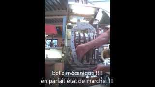 preview picture of video 'machine a sous , bandit manchot fonctionne!jouet vintage de  fête foraine'