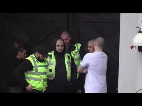 Obezbeđenje izvelo Anu napolje, nakon celonoćne torture dobila razgovor sa produkcijom