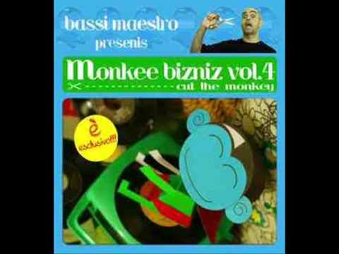 Bassi Maestro Feat. Jack the Smoker & MDT - Siamo un Mito