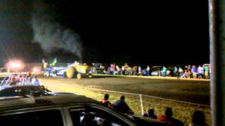 preview picture of video 'Minneapolis Moline G Tractor Pull at Radcliffe 07/20/2013'