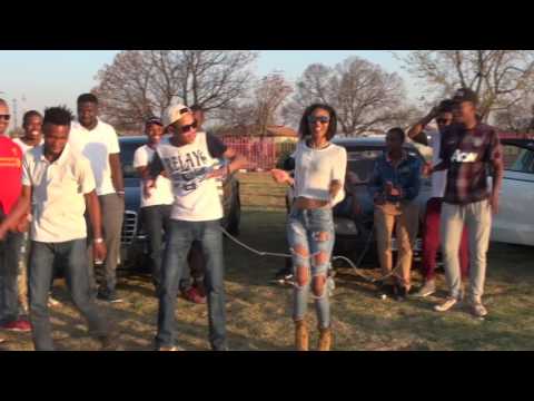 Calvin Fallo Ft Tokologo - Beautiful