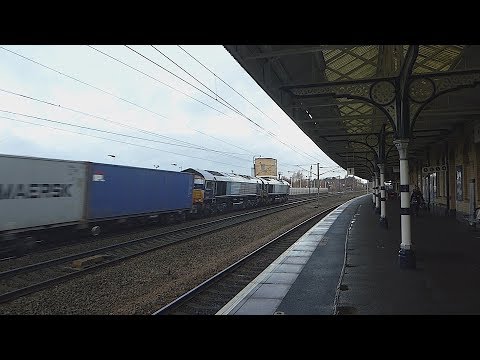 Double Headed Freightliner Class 66 passes Retford (13/12/17)