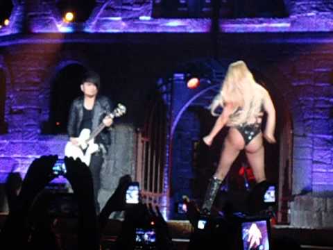 You and I (snippet)  -- Lady Gaga (Mall of Asia Arena, Manila)