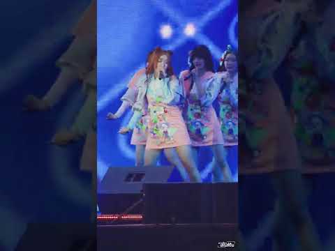 ดีอะ - Jennis BNK48 @ BNK48 11th Single "Sayonara Crawl" First Performance 220320 [Fancam]