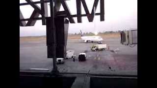 Download lagu Batavia Air Boeing 737-300 Pushback mp3