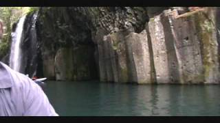 preview picture of video 'Takachiho Gorge Boat Tour (part1)'