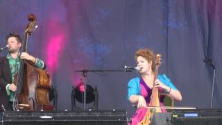 Moulettes - Unlock The Doors (Cropredy Festival 2013, 09/08/2013)
