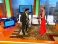 Alesya Gulevich Enseña A Fernando A Bailar Hula Hoop