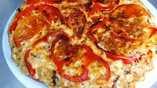 לפסח מצה בריי במחבת במלית פלפלים וצהובה For Passover matzah brai stuffed with peppers and mozzarella (ליהי קרויץ - מטבח בקלי קלות) - התמונה מוצגת ישירות מתוך אתר האינטרנט יוטיוב. זכויות היוצרים בתמונה שייכות ליוצרה. קישור קרדיט למקור התוכן נמצא בתוך דף הסרטון