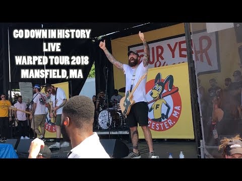 Four Year Strong - Go Down In History live at WARPED TOUR