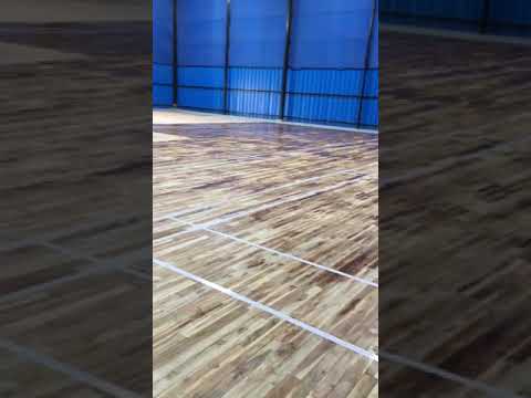 Natural badminton court maple wood flooring, surface finish:...