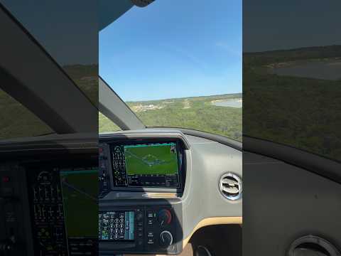 Pouso em ITAMARATI-Am a bordo do #visionjet vista incrível da 💎 Joia do Amazonas. #aviação