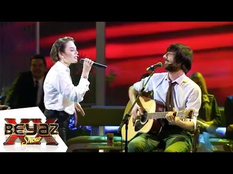 Demet Evgar ft. Multitap - Bu Şarkıyı Dinliyorsan | Beyaz Show