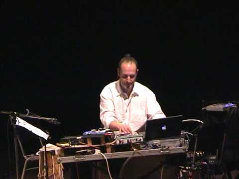 Soundscapes of Home 5. laia Genc, Piano. Christoph Hillmann, Percussion und Elektronik.