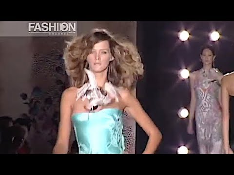 ROBERTO CAVALLI Spring 2002 Milan - Fashion Channel