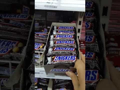 Kitkat & Snickers Chocolates #asmr #template #trend #delicious #snickerschocolate #kitkatchocolate