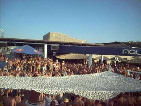 Novalja-Zrce-Aquarius 2009... a Hungarian boy, the best dancer :))