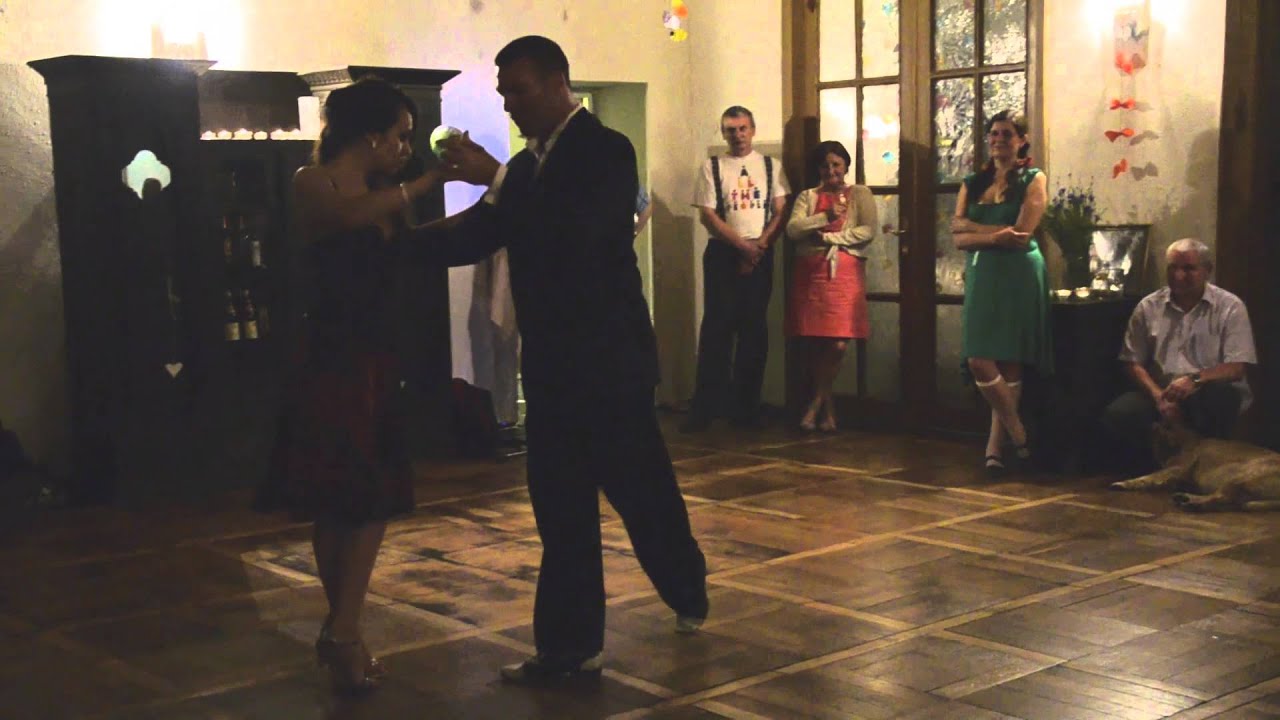 Damian Thompson and Magdalena Myszka, "Tormenta."