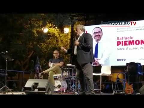 "Possiamo vincere e da Foggia è ancora più bello". Emiliano (con Piemontese) travolge la piazza