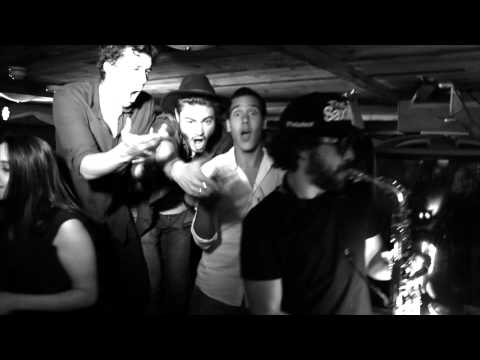 Bodos Schloss Ft. TheSaxMan