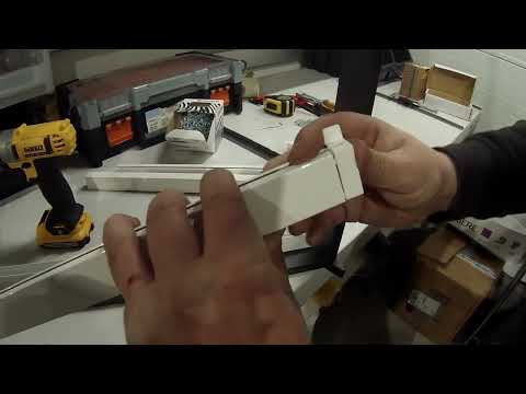 Montage de la moustiquaire à tirage direct