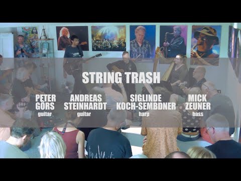 Z26 Exhibition String Trash