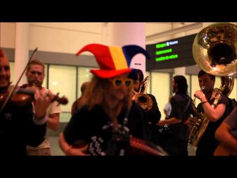 Lemon Bucket Orkestra / Toronto Airport (May 2012 )