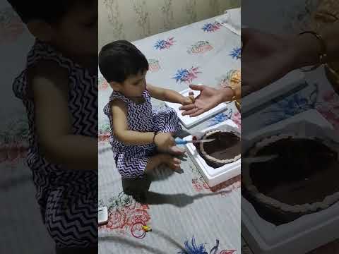 Naishu ko apne papa ka cake cutt Krna hai 😁😂 #music #beach #love #naishu #funny #shortsfeed