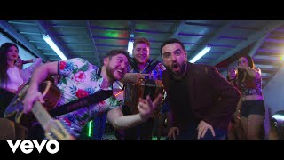 Aquí Se Vino A Pistear Lyrics English Translation