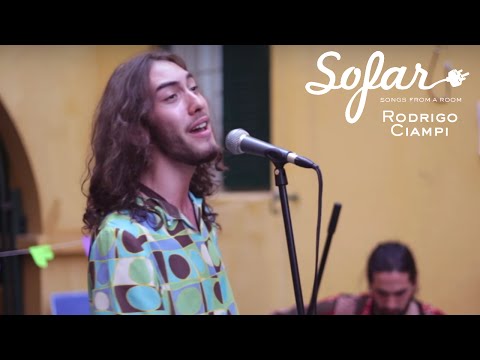 Rodrigo Ciampi - É No Meio Da Confusão | Sofar São Paulo