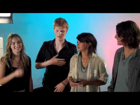 The Cast of Lemonade Mouth Answer BopandTigerbeat.com Readers' Questions!