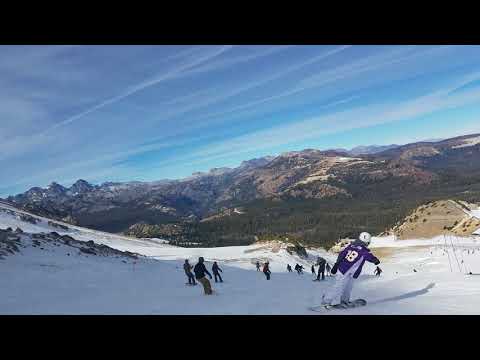 Can i get through please. skiing Saddle Bowl Mammoth Mountain 11/11/17