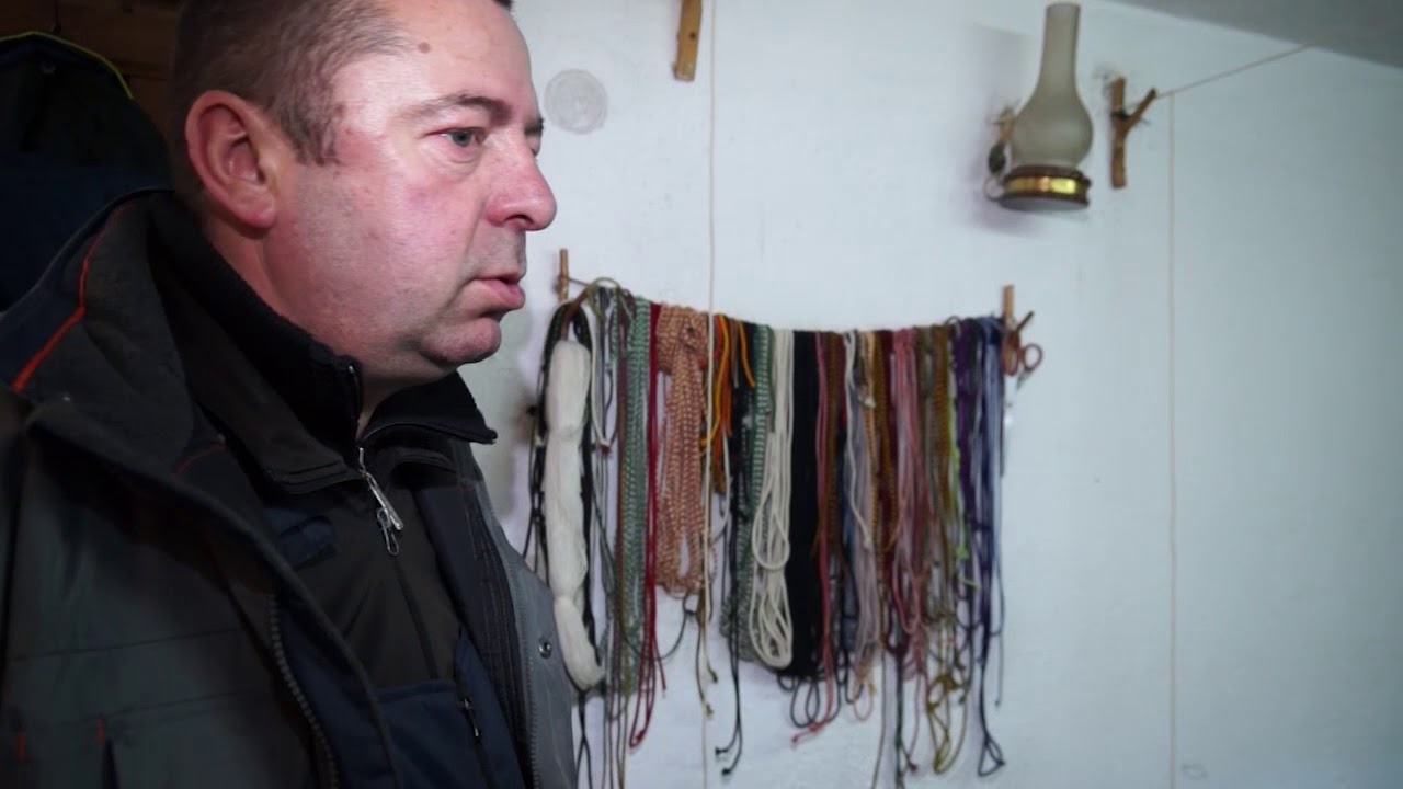 Машини на повече от век плетат гайтани